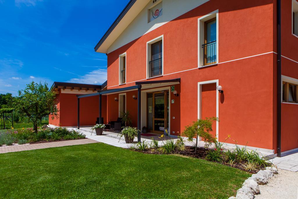Agriturismo La Chiocciola ซาชิเล ภายนอก รูปภาพ