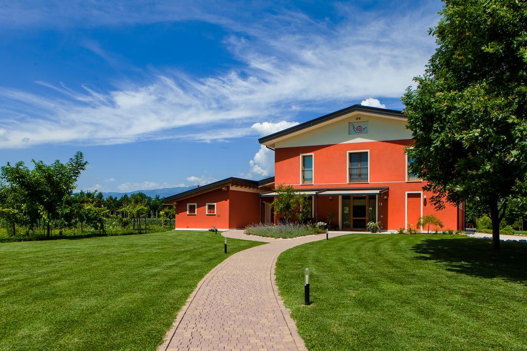 Agriturismo La Chiocciola ซาชิเล ภายนอก รูปภาพ
